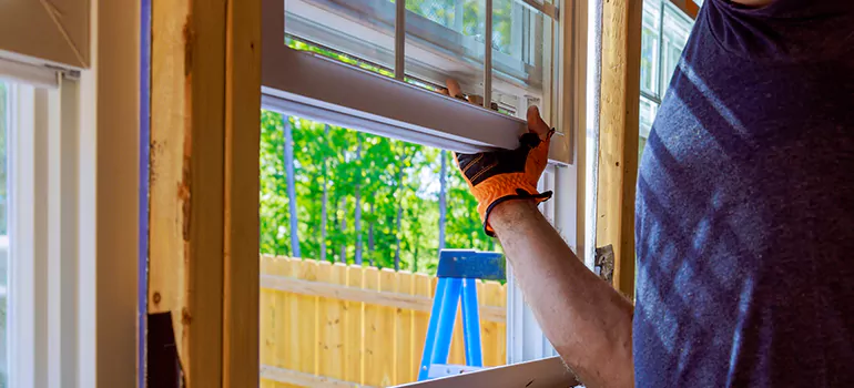 >Bay Window Curtain Rail Track in Newark, CA
